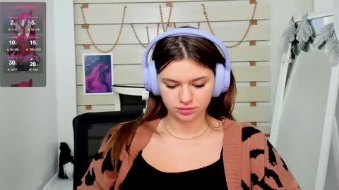 Monika online show from 01.11.25