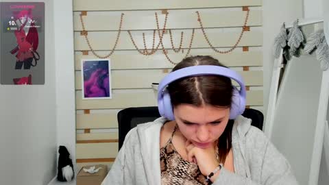 Monika online show from 01.12.25