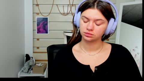 Monika online show from 01.23.25