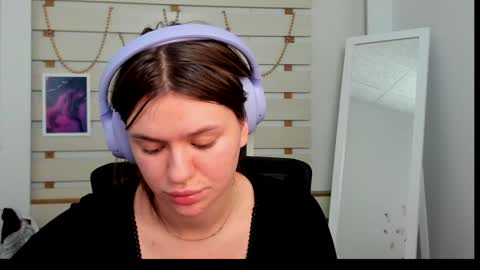 Monika online show from 01.28.25