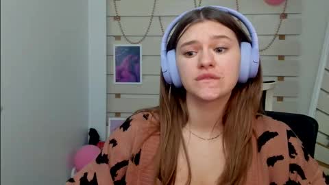 Monika online show from 02.26.25