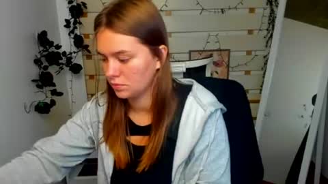 Monika online show from 07.10.26