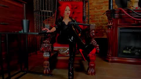 Monique C online show from 11.12.25