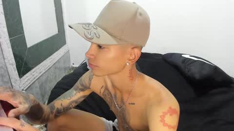 Snapshot of monkeyd_66 chatting on 01.28.25 monkeyd_66 online show from 01.28.25