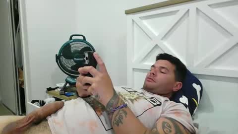 Snapshot of monkeydward chatting on 03.11.26 monkeydward online show from 03.11.26