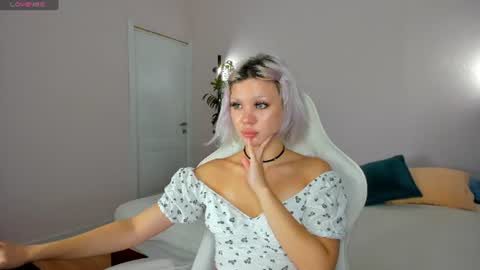 Snapshot of monro_doll chatting on 07.31.26 MONRO online show from 07.31.26