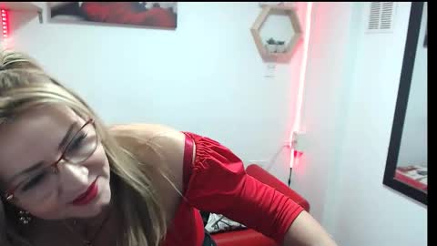 Snapshot of monserrat_diva chatting on 09.21.25 monserrat_diva online show from 09.21.25