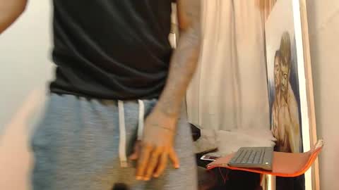 Snapshot of monsoon_the_best chatting on 10.15.25 monsoon_the_best online show from 10.15.25