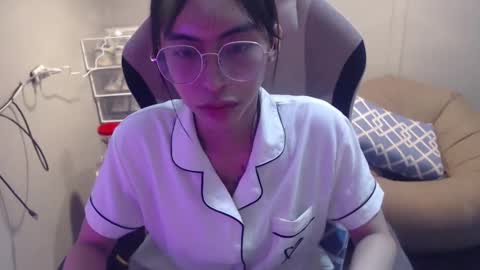 Snapshot of monstercockselfsuck chatting on 01.29.25 ELYSE A SIMPLE GIRL online show from 01.29.25