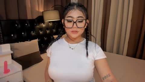 Snapshot of monstrouscockdivaontop chatting on 01.10.25 Ruthie online show from 01.10.25