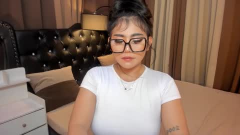 Snapshot of monstrouscockdivaontop chatting on 01.15.25 Ruthie online show from 01.15.25