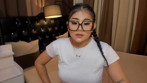 Snapshot of monstrouscockdivaontop chatting on 01.17.25 Ruthie online show from 01.17.25