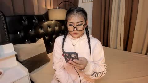 Snapshot of monstrouscockdivaontop chatting on 01.25.25 Ruthie online show from 01.25.25