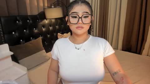 Snapshot of monstrouscockdivaontop chatting on 02.19.25 Ruthie online show from 02.19.25