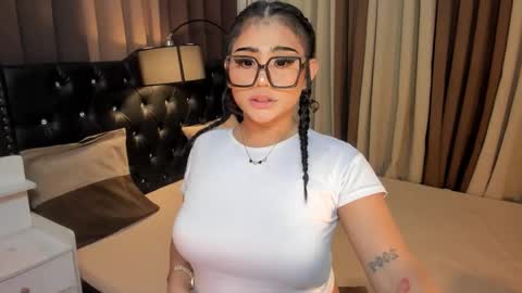 Snapshot of monstrouscockdivaontop chatting on 02.26.25 Ruthie online show from 02.26.25