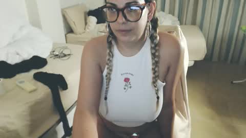 Monse online show from 06.06.26