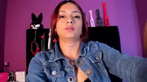 Monttserratt online show from 10.29.25