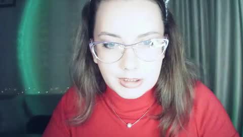 moodiemira online show from 10.10.25