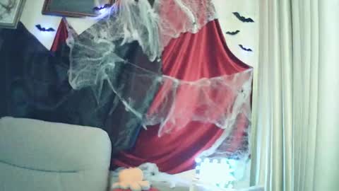 moodiemira online show from 10.29.25