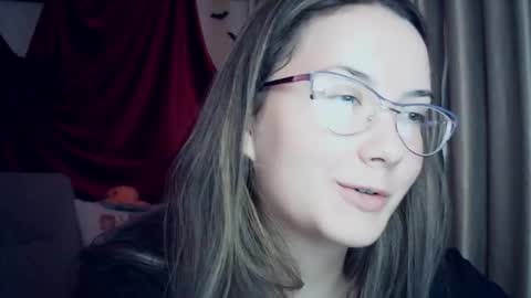 moodiemira online show from 11.12.25