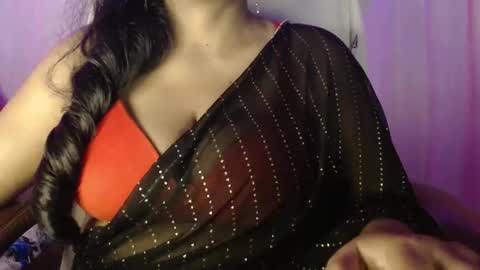 Snapshot of moody_maya chatting on 09.24.25 Maya online show from 09.24.25