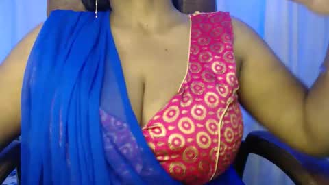 Snapshot of moody_maya chatting on 11.03.25 Maya online show from 11.03.25