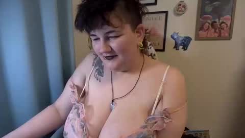 Snapshot of moojay00 chatting on 04.06.26 Moo Jay online show from 04.06.26