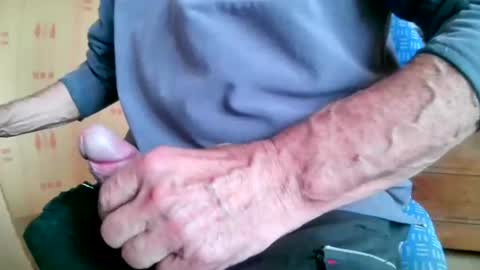 Snapshot of mookie2 chatting on 11.15.25 mookie2 online show from 11.15.25