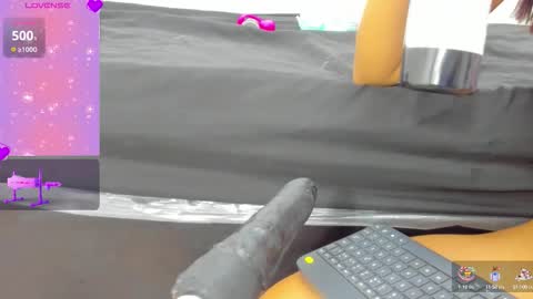 Snapshot of moon78max chatting on 10.12.25 moon78max online show from 10.12.25