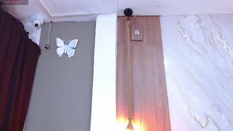moon_and_fire_ online show from 07.23.26