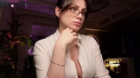 Luna  online show from 12.03.24