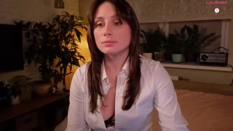 Luna  online show from 11.09.25