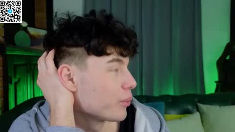 moon_gloww online show from 02.28.26