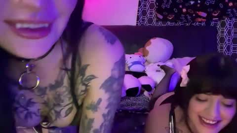 Snapshot of moon_kitt3n chatting on 03.13.26 Moon online show from 03.13.26