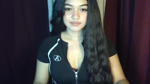 Snapshot of moon_of_desirexx chatting on 11.21.25 Joy online show from 11.21.25