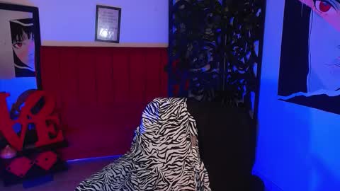 moon_sunflowers online show from 09.13.25