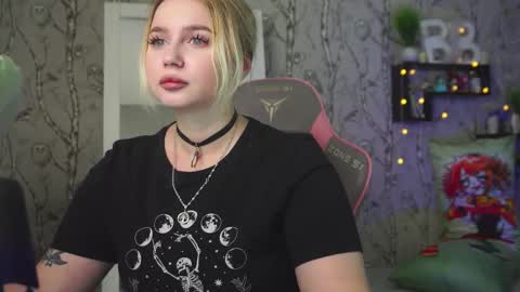 Emilia online show from 03.13.26