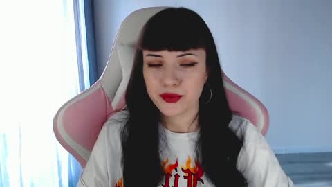  sophie  online show from 04.19.26