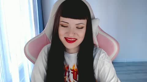  sophie  online show from 04.21.26