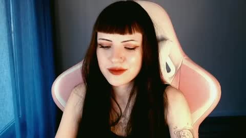  sophie  online show from 05.06.26