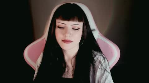  sophie  online show from 05.25.26