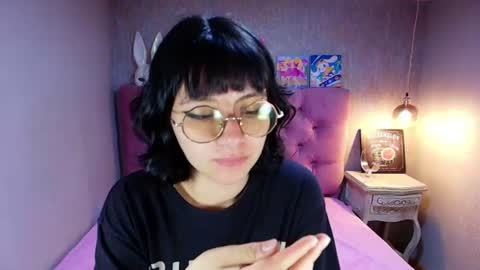 Snapshot of mooncharlotte chatting on 07.01.26 Charlotte online show from 07.01.26