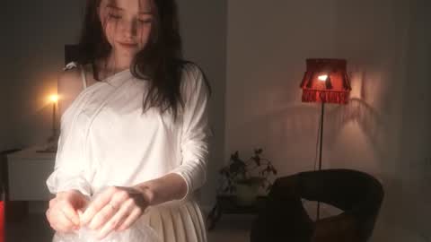 Snapshot of moonfaced_ chatting on 02.12.26 Ann online show from 02.12.26