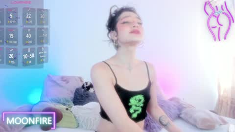 Snapshot of moonfiredance chatting on 12.07.24 Nicky  online show from 12.07.24