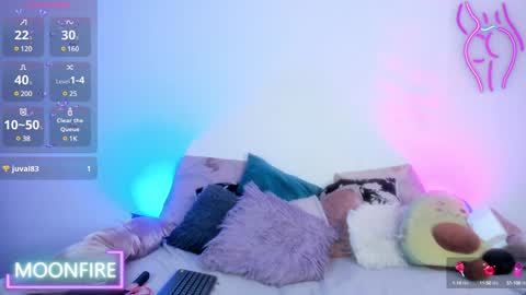 Snapshot of moonfiredance chatting on 12.11.24 Nicky  online show from 12.11.24