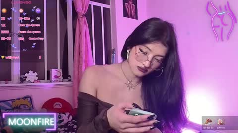 Snapshot of moonfiredance chatting on 03.04.25 Nicky  online show from 03.04.25