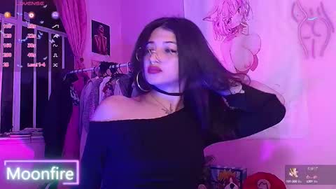 Snapshot of moonfiredance chatting on 09.09.25 Nicky  online show from 09.09.25