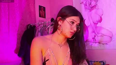 Snapshot of moonfiredance chatting on 09.21.25 Nicky  online show from 09.21.25