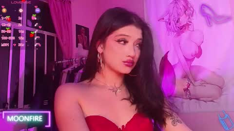 Snapshot of moonfiredance chatting on 10.17.25 Nicky  online show from 10.17.25