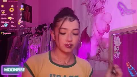 Snapshot of moonfiredance chatting on 10.21.25 Nicky  online show from 10.21.25